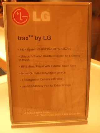 Illustration for article titled LG's Trax Phone